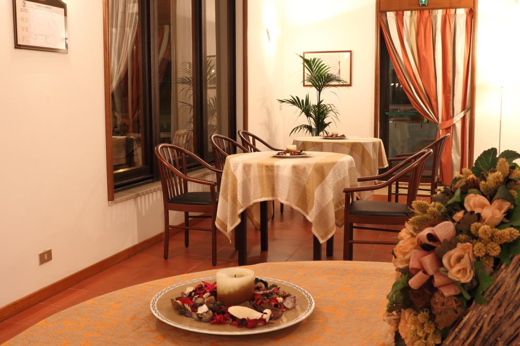 Hotel Astoria Пинето Экстерьер фото